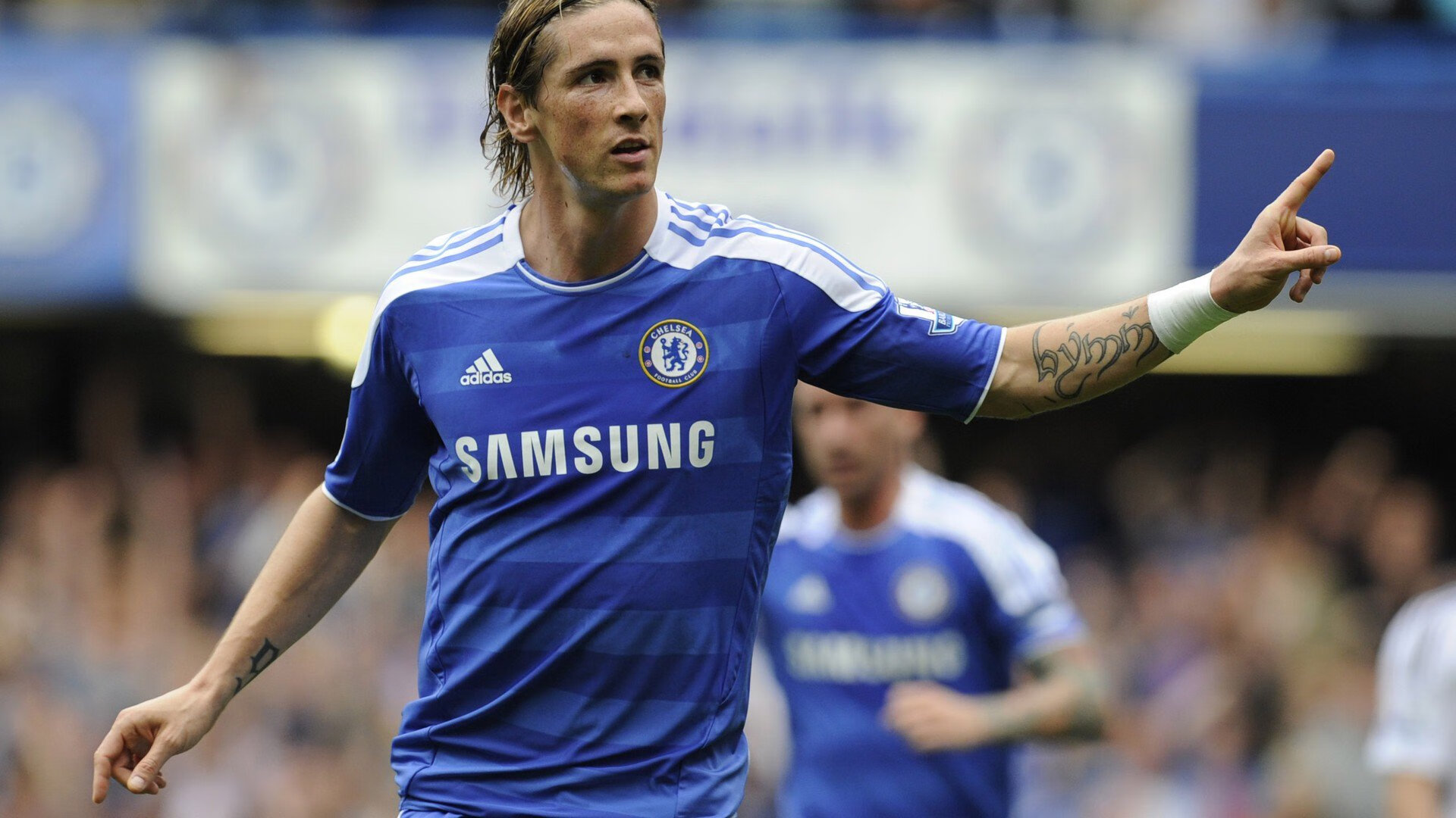 精彩纷呈的足球对决，热血激情四射！，足球经典对决