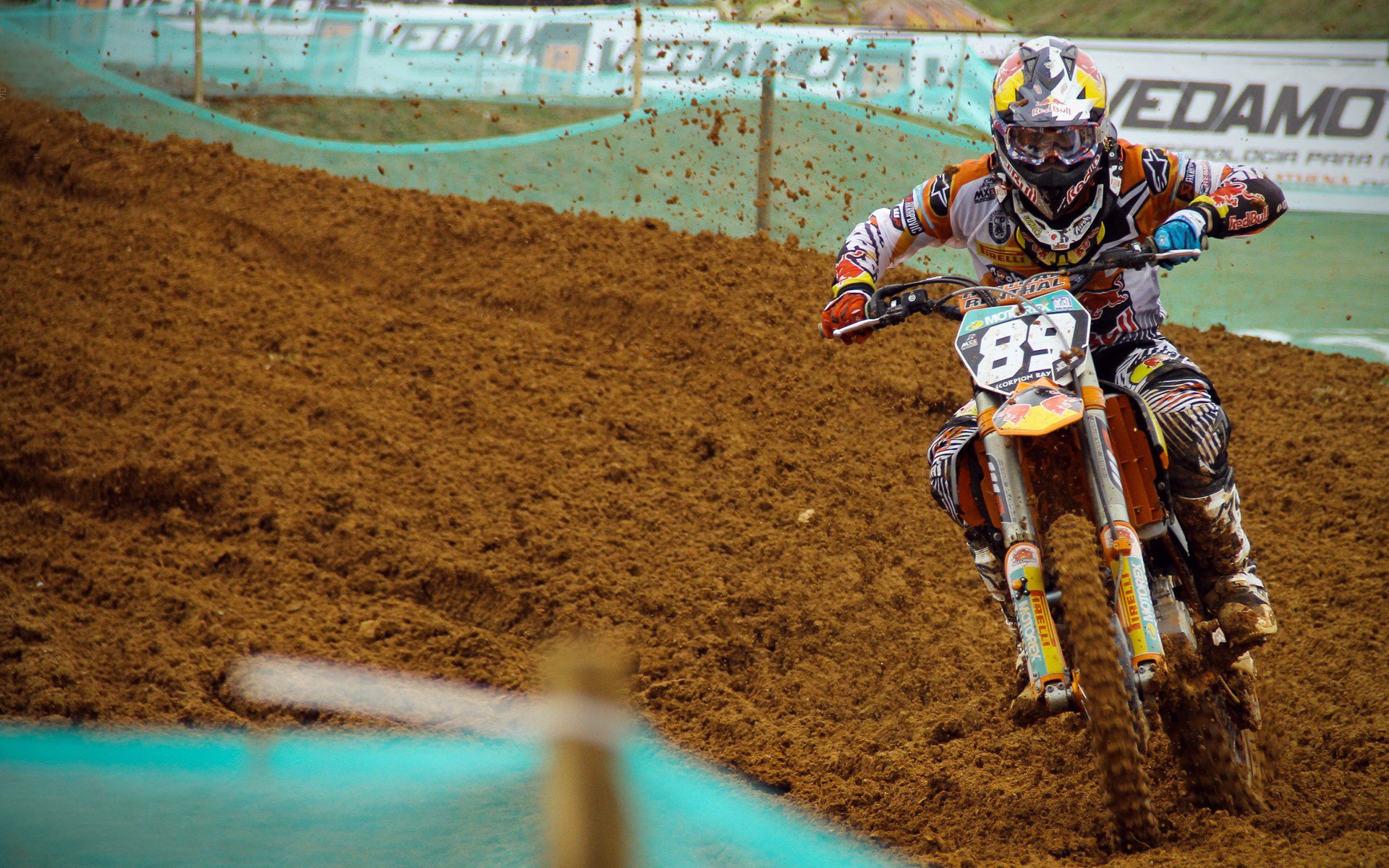 中小学体育课程内容丰富多样，中小学体育课的重要性